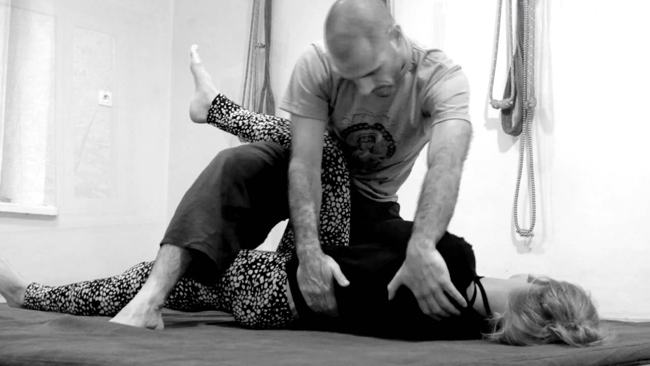 Contemporary Thai Massage by Alfonso Cazenave (Karuna Bodywork)