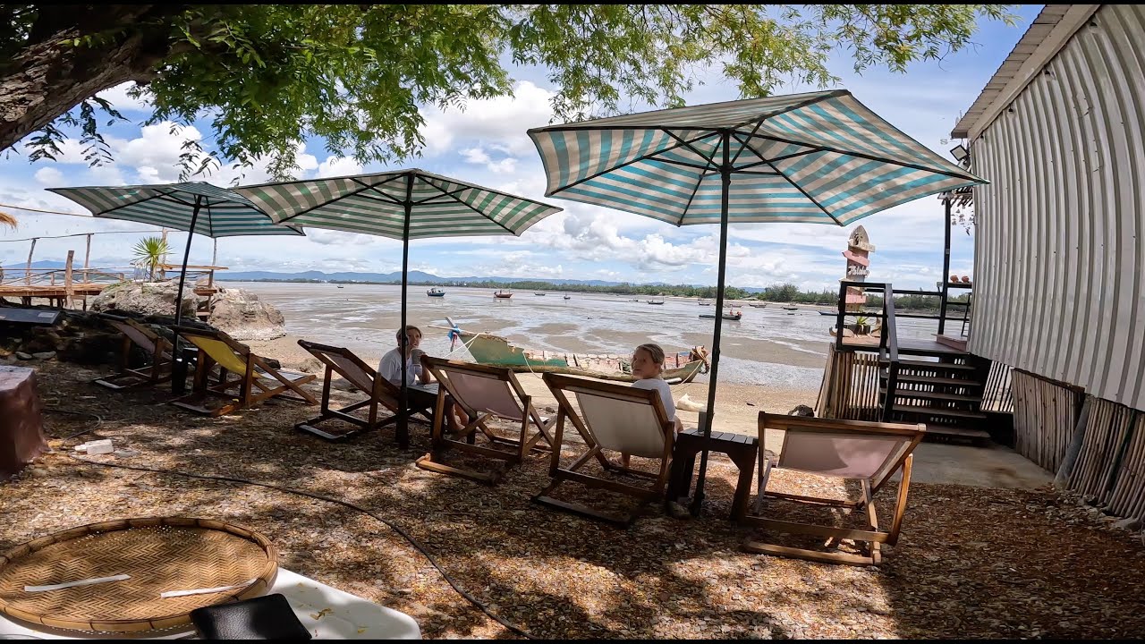 Self driving down the Thailand coast: Discovering Prachuap Khiri Khan, Forest Park & Ao Ma Nao Beach