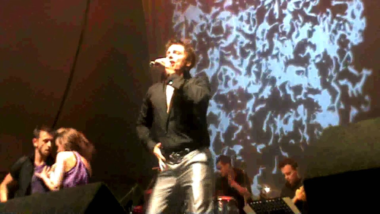 John Barrowman Arundel Livin' La Vida Loca