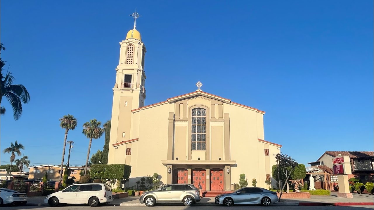 Verdin Sonata Carillon 7pm Westminster Chimes - St. Emydius Roman Catholic Church Lynwood, Ca