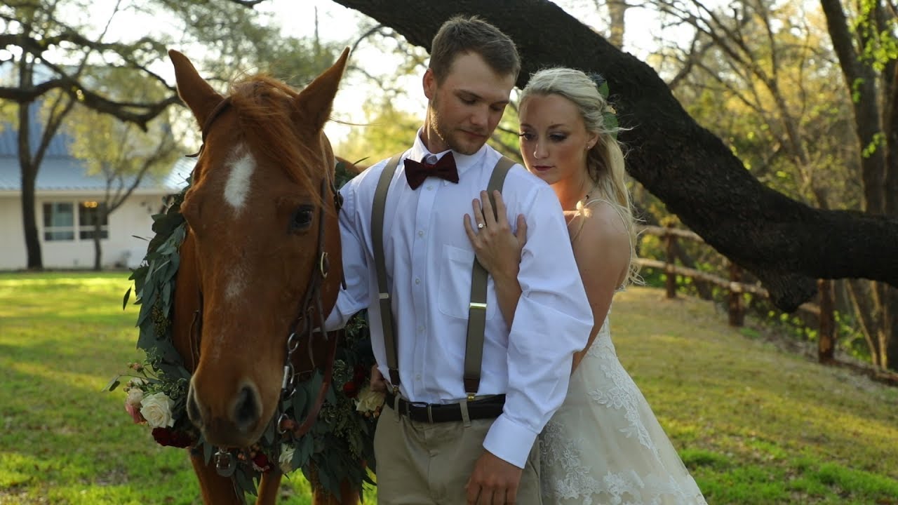 Trickle Creek Ranch // Bridal Photos // Wedding Venue