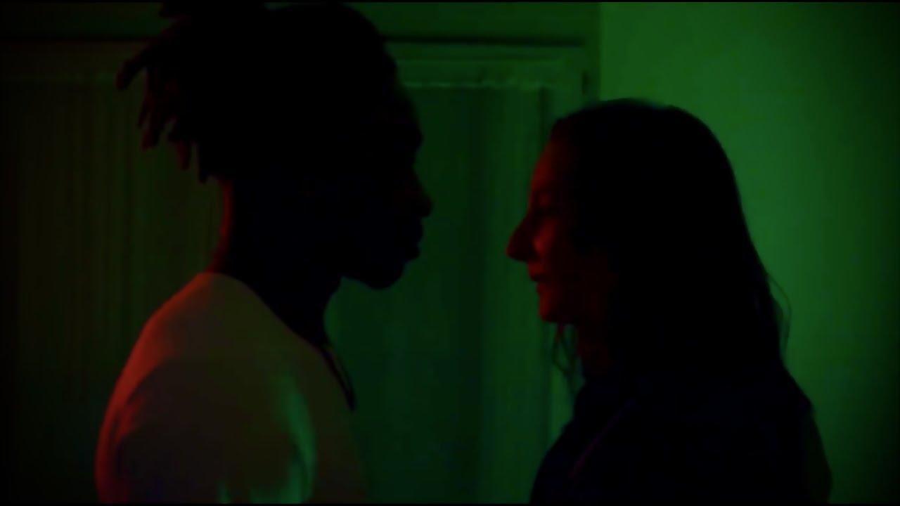 LAYLOW (FT WIT) -...DE BATARD-  (CLIP NON OFFICIEL)