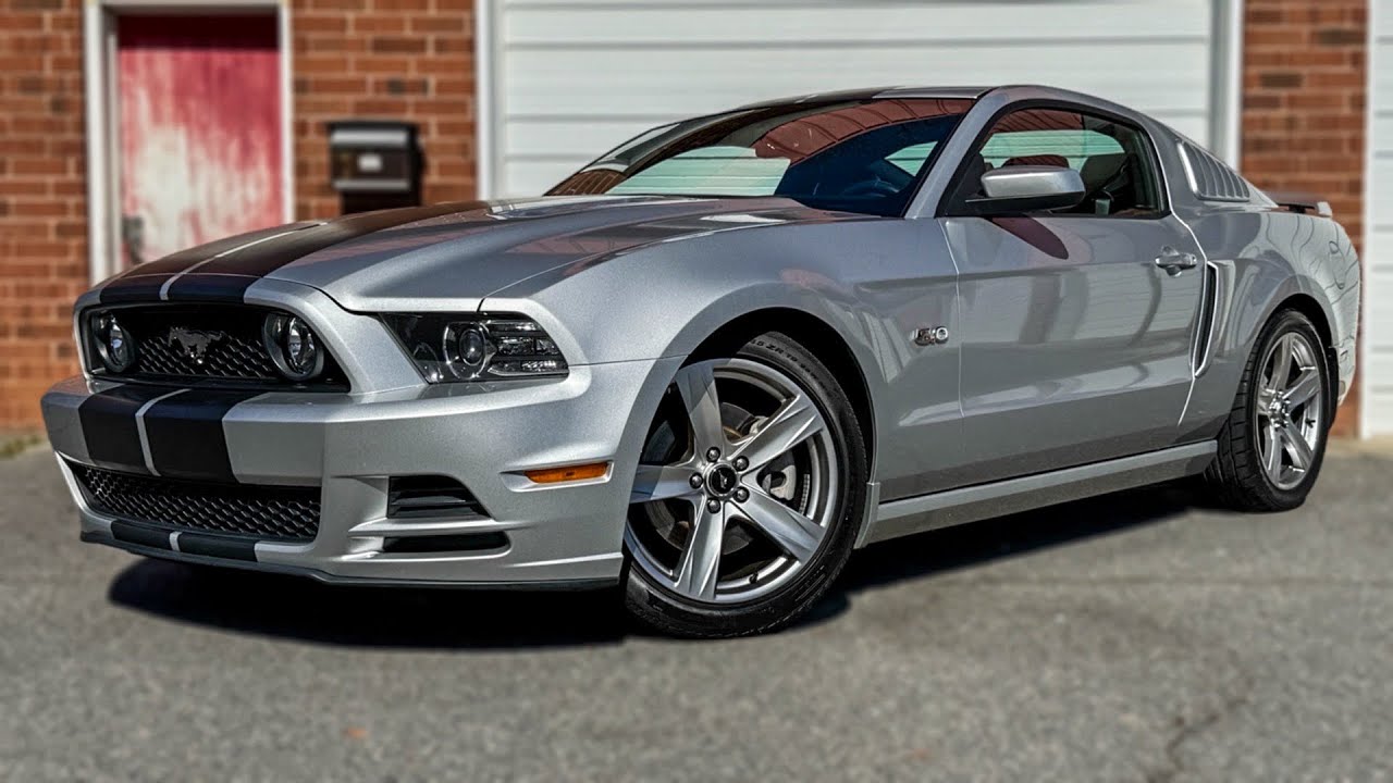 (A243200) 2013 Ford Mustang GT Premium 20k miles 
