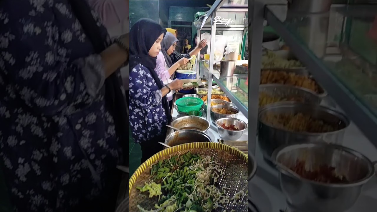 PECEL PONOROGO BU NANING di BOJONEGORO #kuliner #pecel #pecelenak #nasipecel #pecelponorogo #fyp
