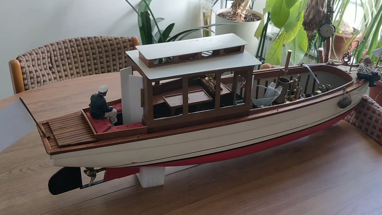 Flora (Kit Krick Alexandra) retrouve son intégrité - Bateau vapeur vive / Live steamboat / Dampf RC
