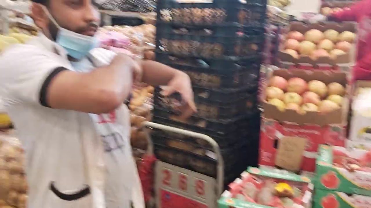 سوق الخضار والفواكه بالكويت