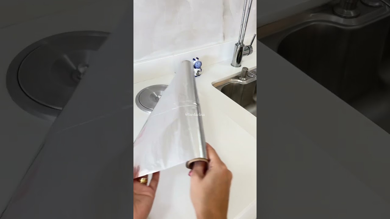 Qual &eacute; o lado certo do papel alum&iacute;nio?