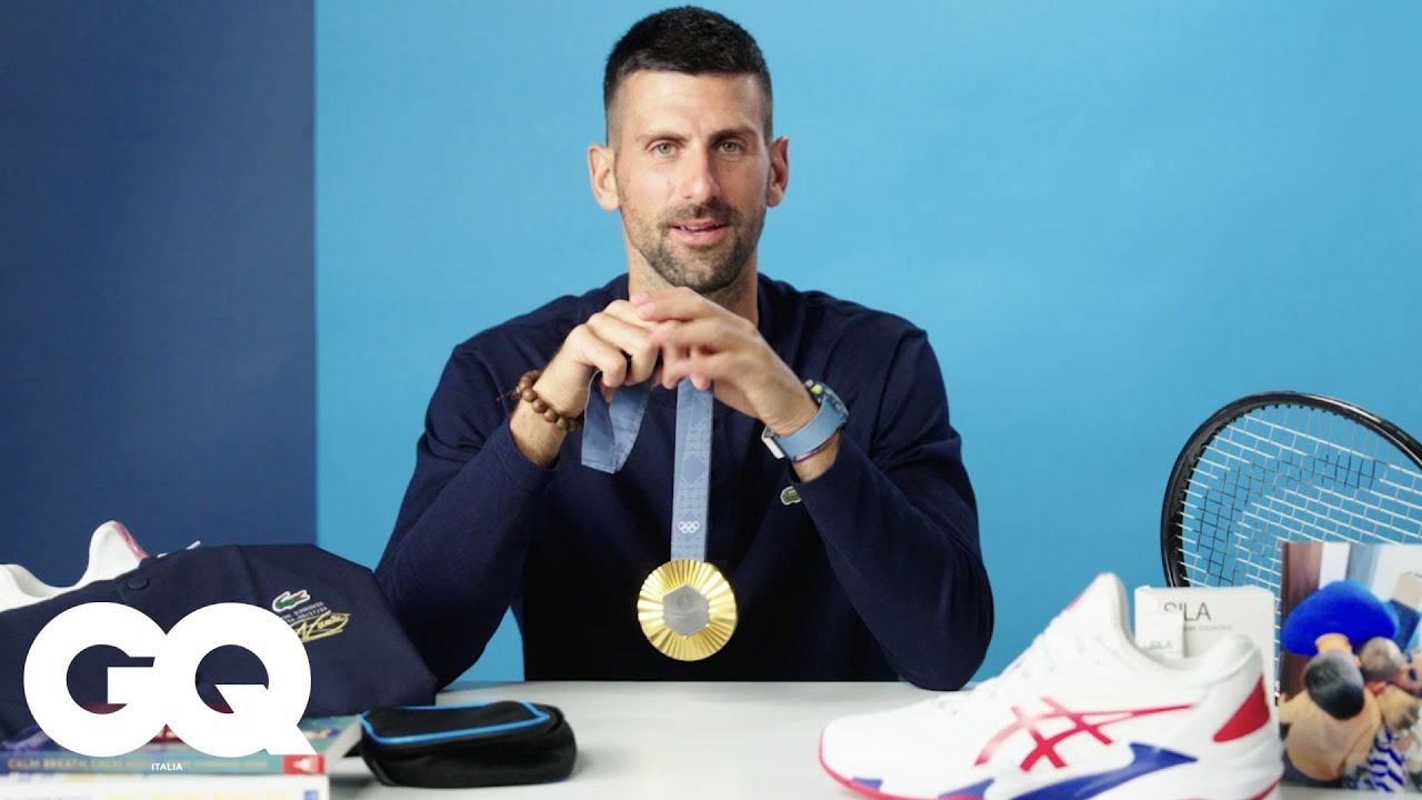 Novak Djokovic racconta quali sono gli oggetti di cui non può fare a meno | GQ Italia