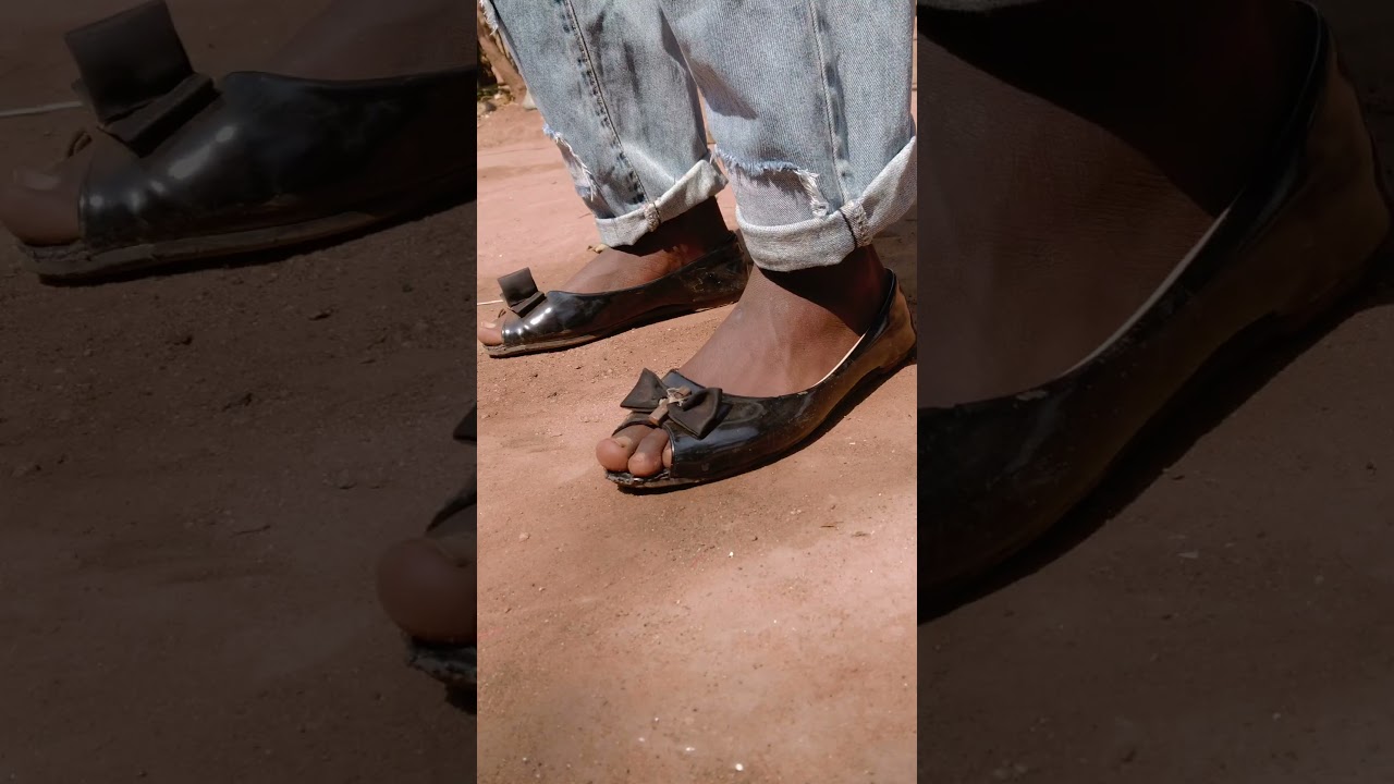 Bebi mbona viatu vyangu sivioni #bongoswahilimedia #tallywood  #kannywood #comedyfilms #automobile