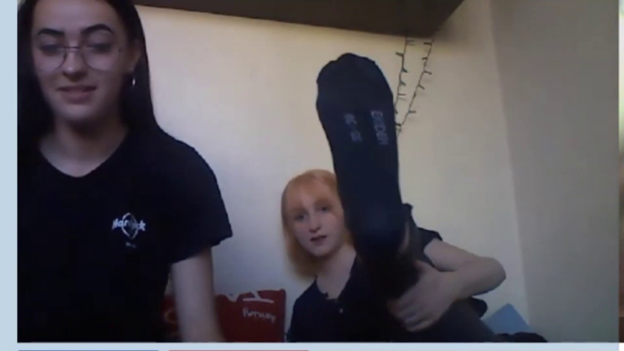 shows feet socks chat roulette | показывают ножки в чат рулетке