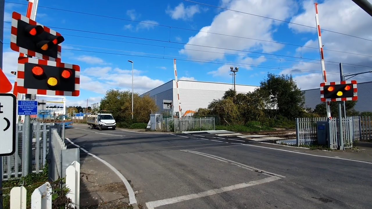 Cancelled Closure at Colthrop Level Crossing, Berkshire