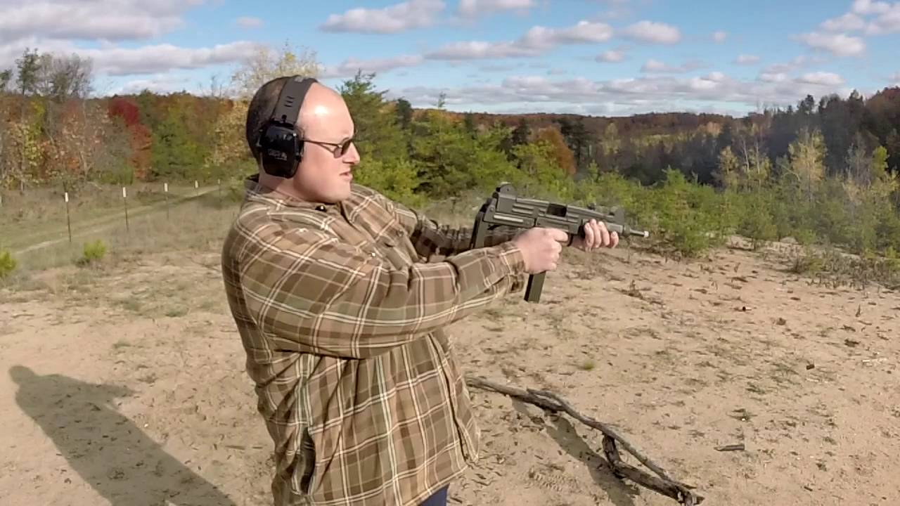 UZI Sub Machine Gun - 9mm