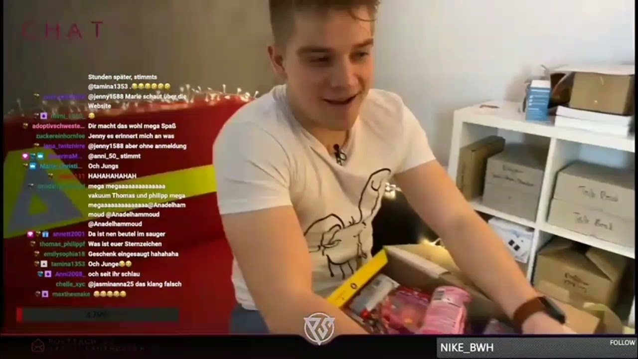 Philipp und Thomas packen und saugen mein Packet aus