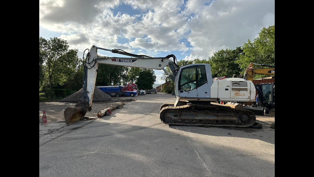 25.020 - Offered for sale! Terex TC240LC - 2008