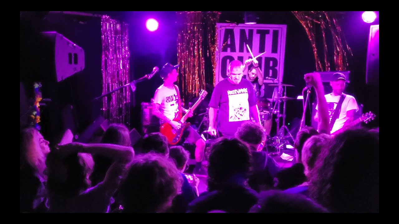 CHIENS (FRA) - Live at Le Cirque Electrique, Paris, France 01-06-2024