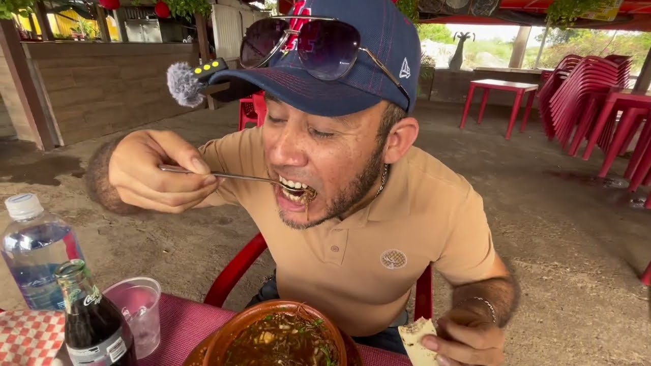 Borrego TATEMADO en penca de maguey y una rica BIRRIA DE RES, tu cual elegirías ???
