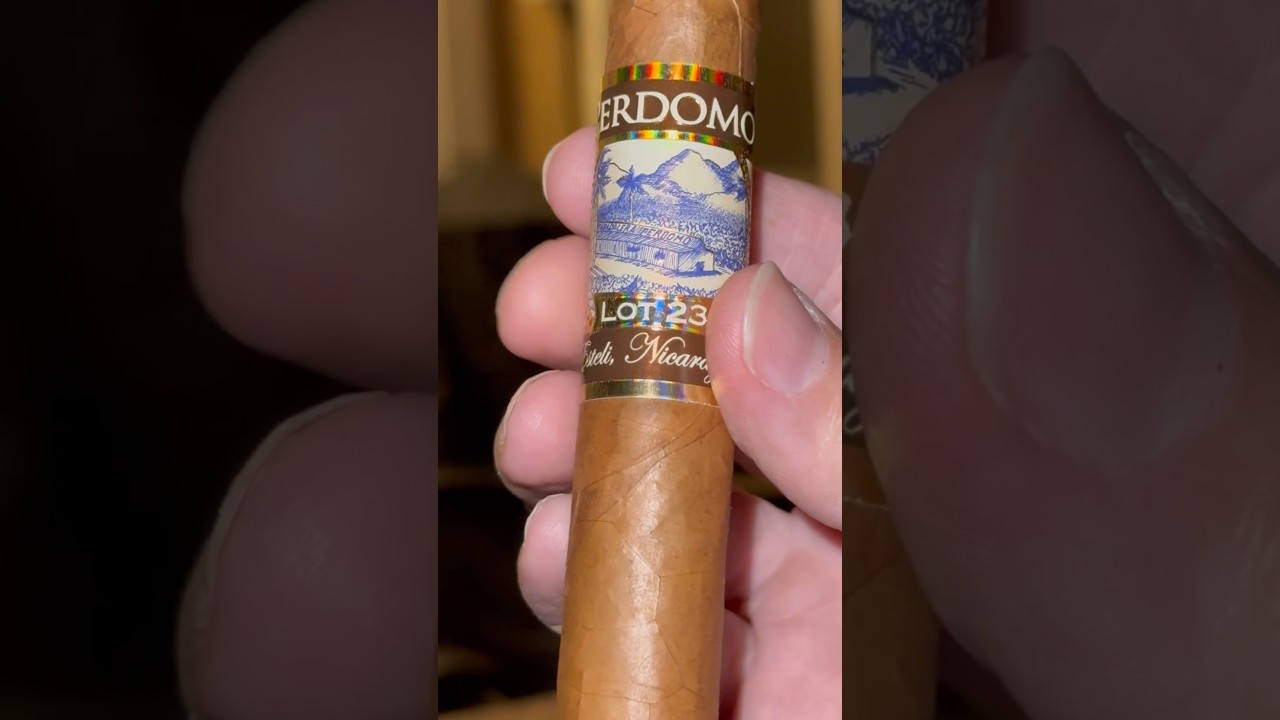 Perdomo does it right 👌 #cigar #cigars #luxury