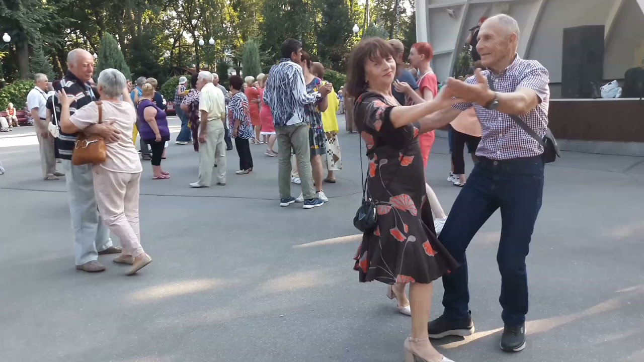 Налейте шампанского!!!💃🌹Танцы в парке Горького!!!💃🌹Харьков 2021
