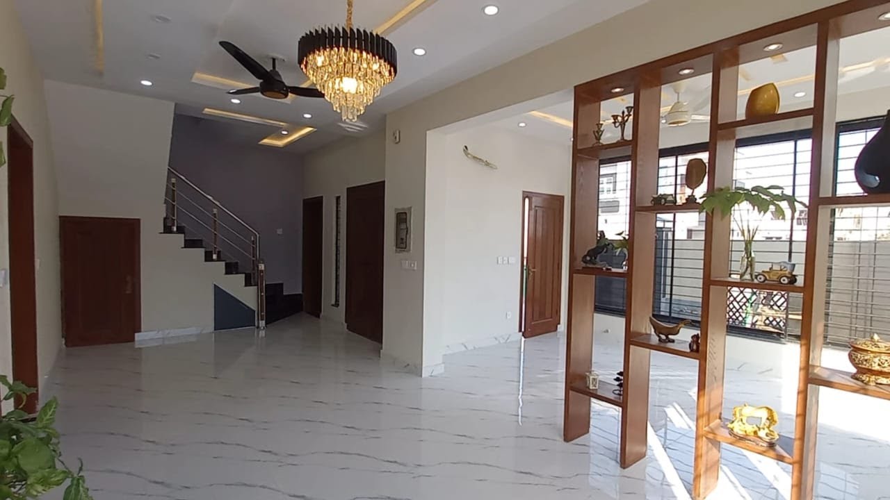 5 MARLA + CORNER  HOUSE FOR SALE IN BAHRIA TOWN LAHORE