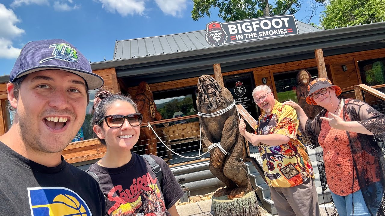 Haunted Smoky Mountain Roadside Attractions - CADES COVE GHOST - BIGFOOT - We Ate Lunch in a CHURCH
