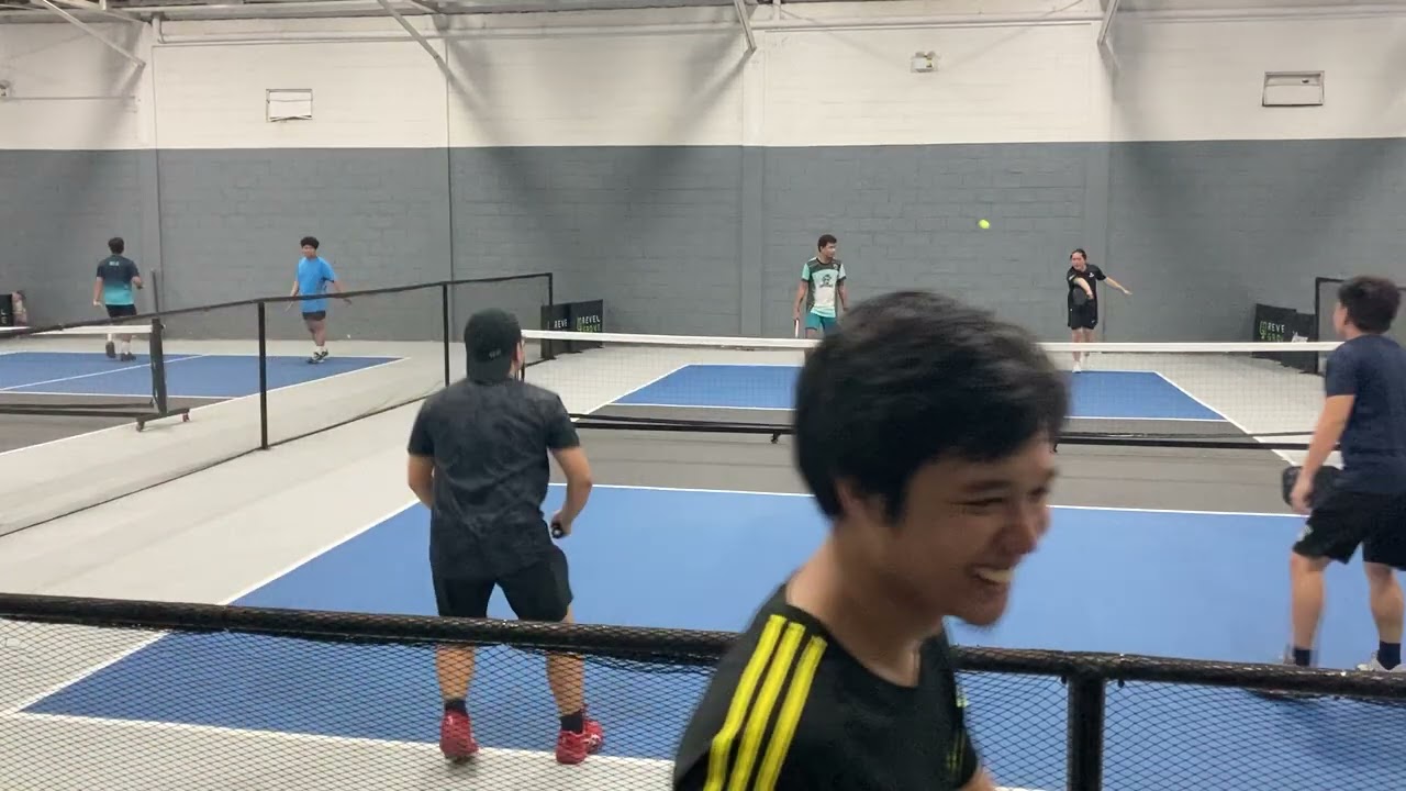 Kenneth/Noah vs Von/Sean