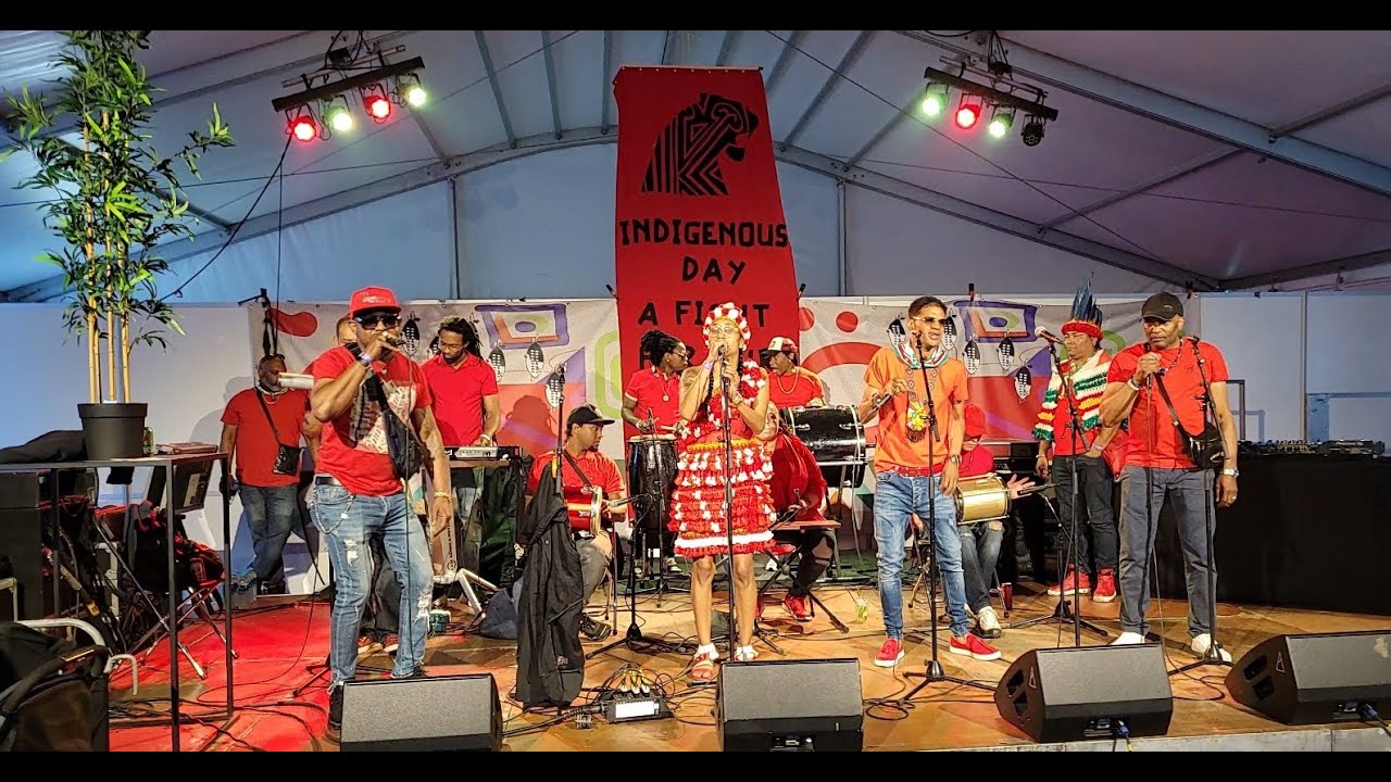 “Epakadono” op het podium “Pompeia” tijdens Inheemse Dag Kwaku Summer Festival op 5-8-2023 – Part 1