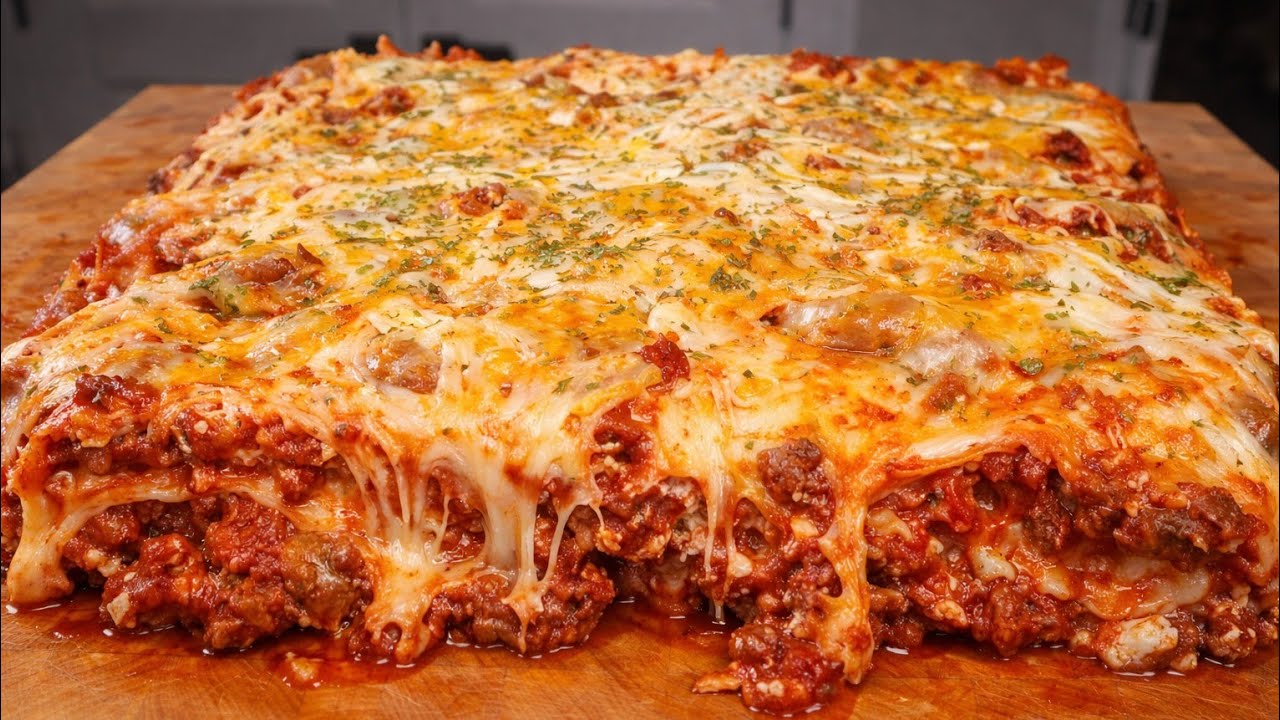 (ASMR) LAFONDA'S FAMOUS LASAGNA MUKBANG