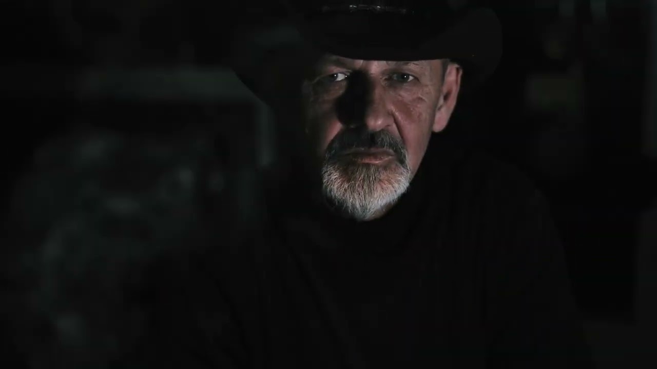MARIO VESTIĆ - KONOBAR (OFFICIAL VIDEO)