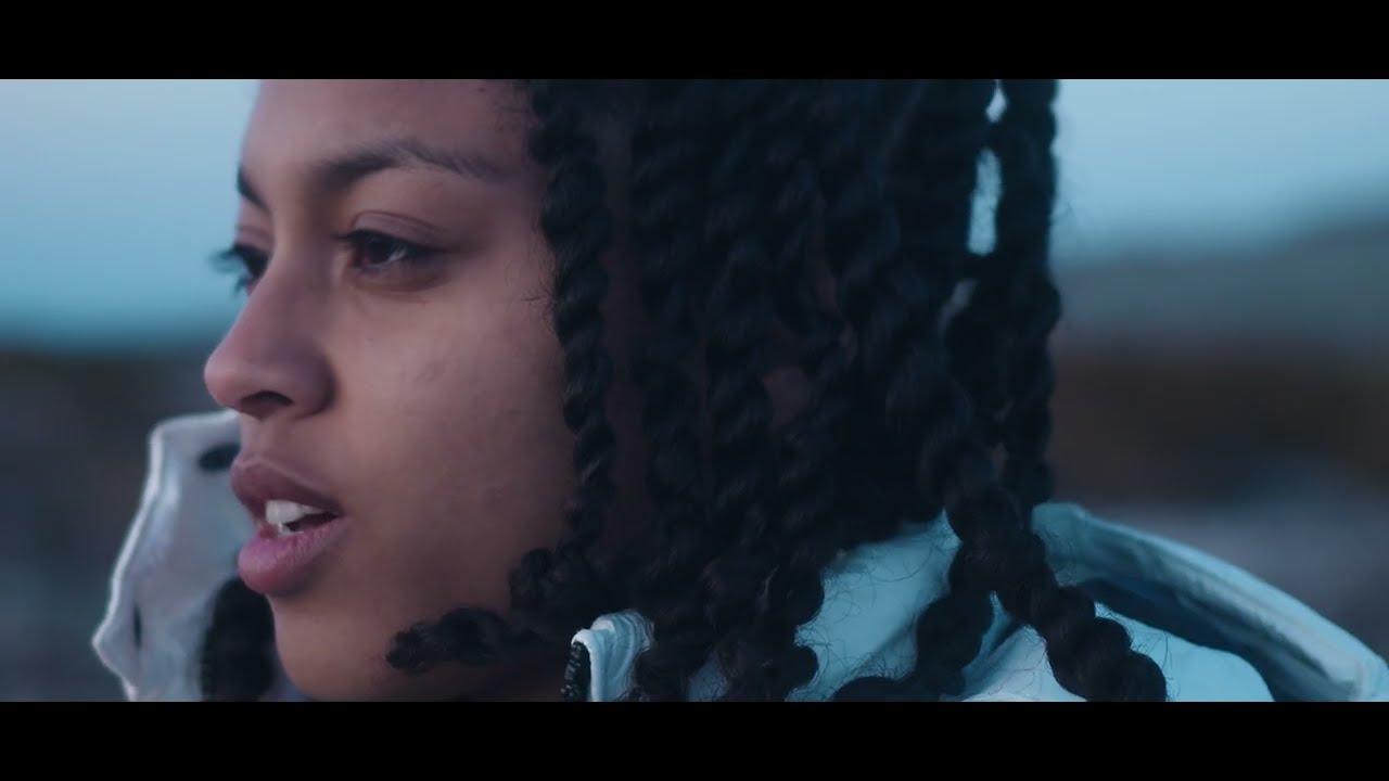 Cintia - Na Via (Official Music Video)