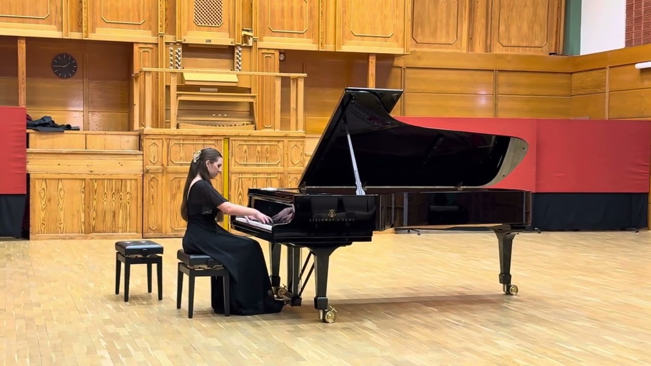 Viktória Kuprijanov (14)- B.Bartók- Three hungarian folksongs from Csík 