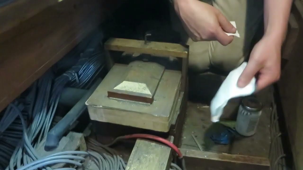 Pipe organ tremulant repair