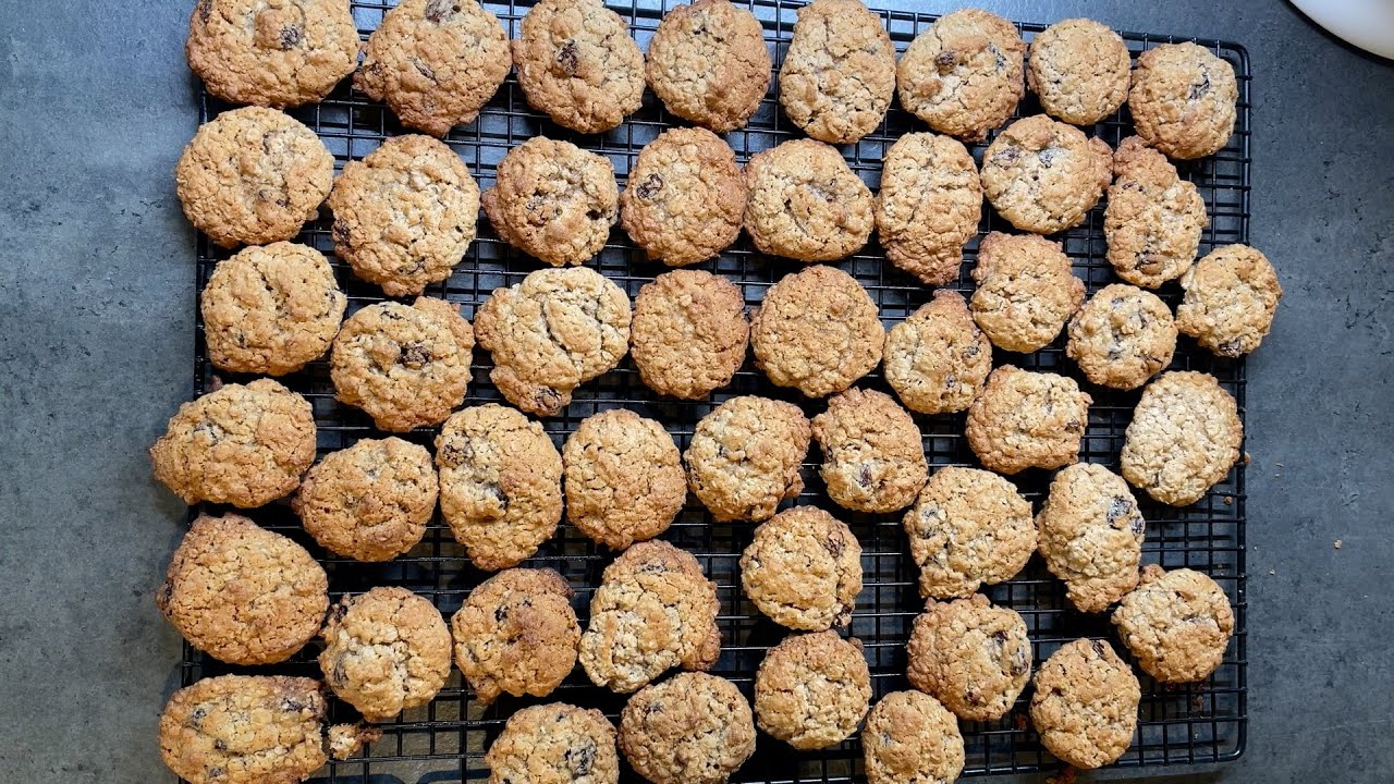 Oatmeal Raisin Cookies