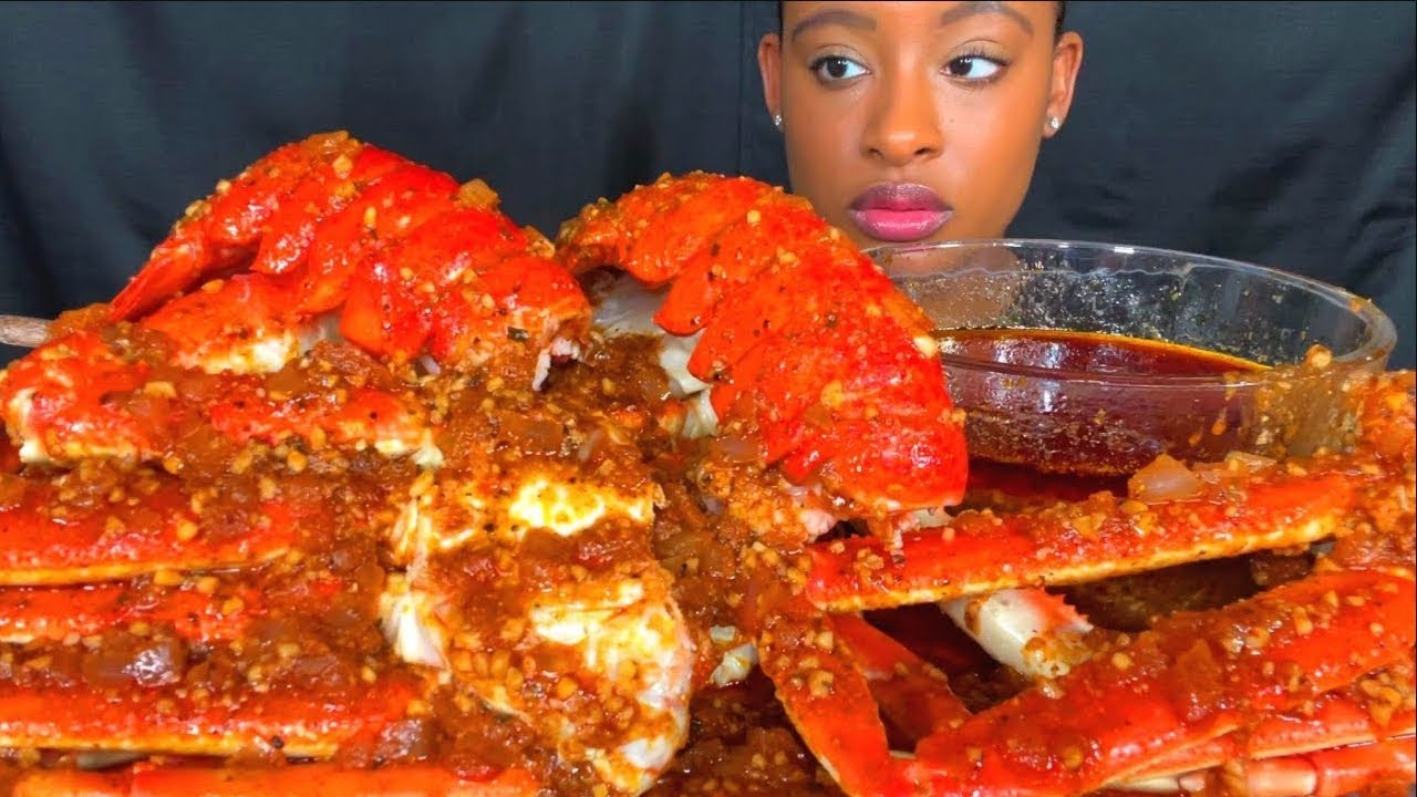 ASMR EATING Seafood Boil Snow Crabs & Lobster Tails Seafood ASMR EATING MUKBANG 먹방 REAL EATING SOUND