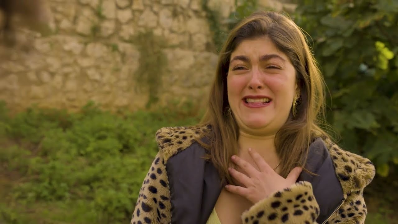 אלינור: כוכבת רשת - פרק ראשון: הטיזר הרישמי.