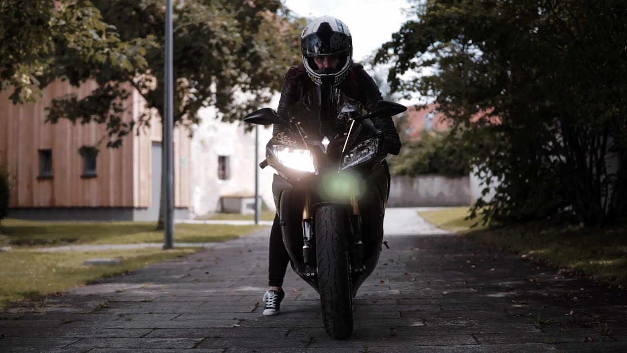 Yamaha R6 | Bikeporn | Girl Edition |