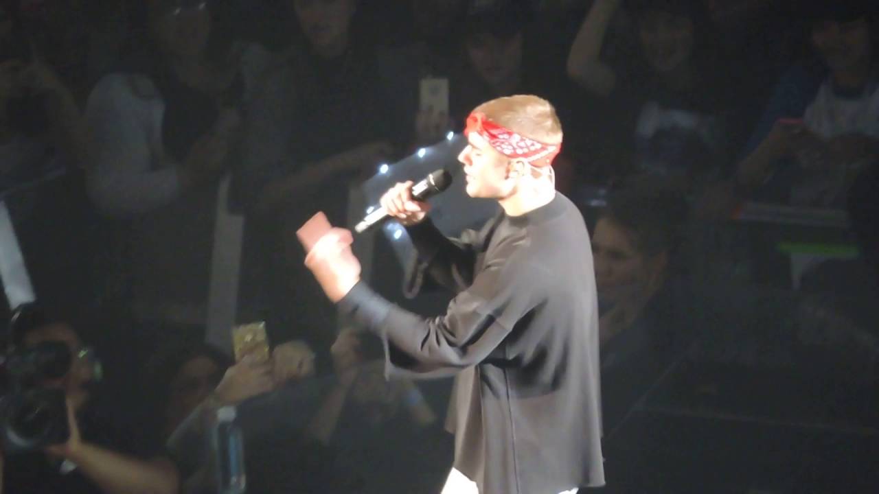 Justin Bieber- No Pressure LIVE IN TORONTO, ON (Purpose World Tour)