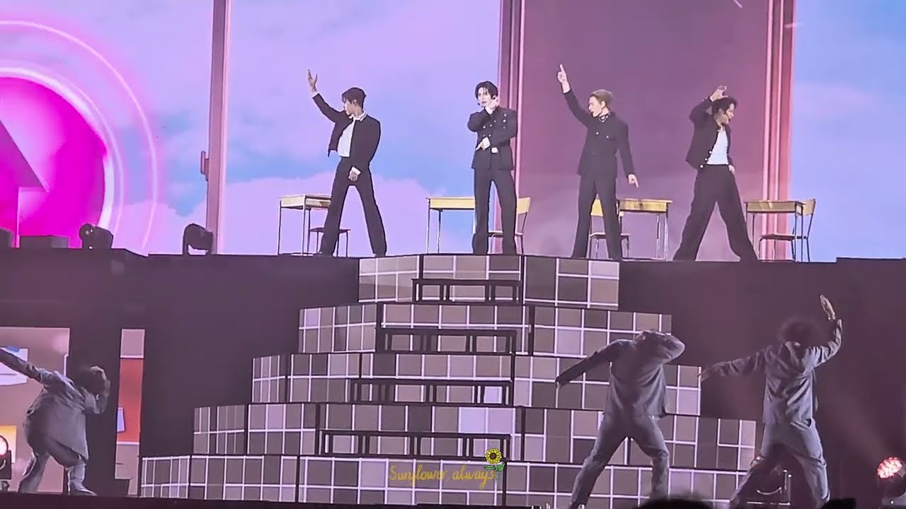 Krist, Win Metawin, Nanon, Perth - รักไม่ได้ หรือไม่ได้รัก @ RISER Concert D1