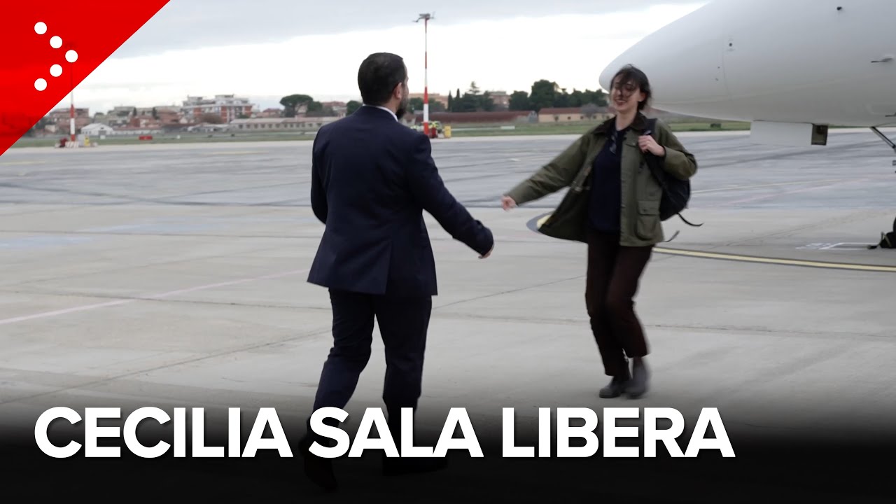 Cecilia Sala liberata, le immagini dell'arrivo a Ciampino