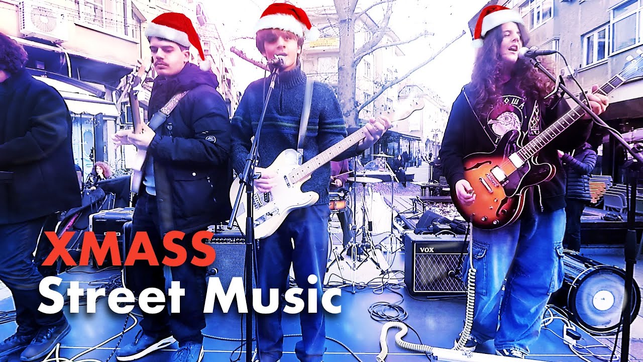 Christmas Street Musicians | Burgas, Bulgaria | #MobyLife