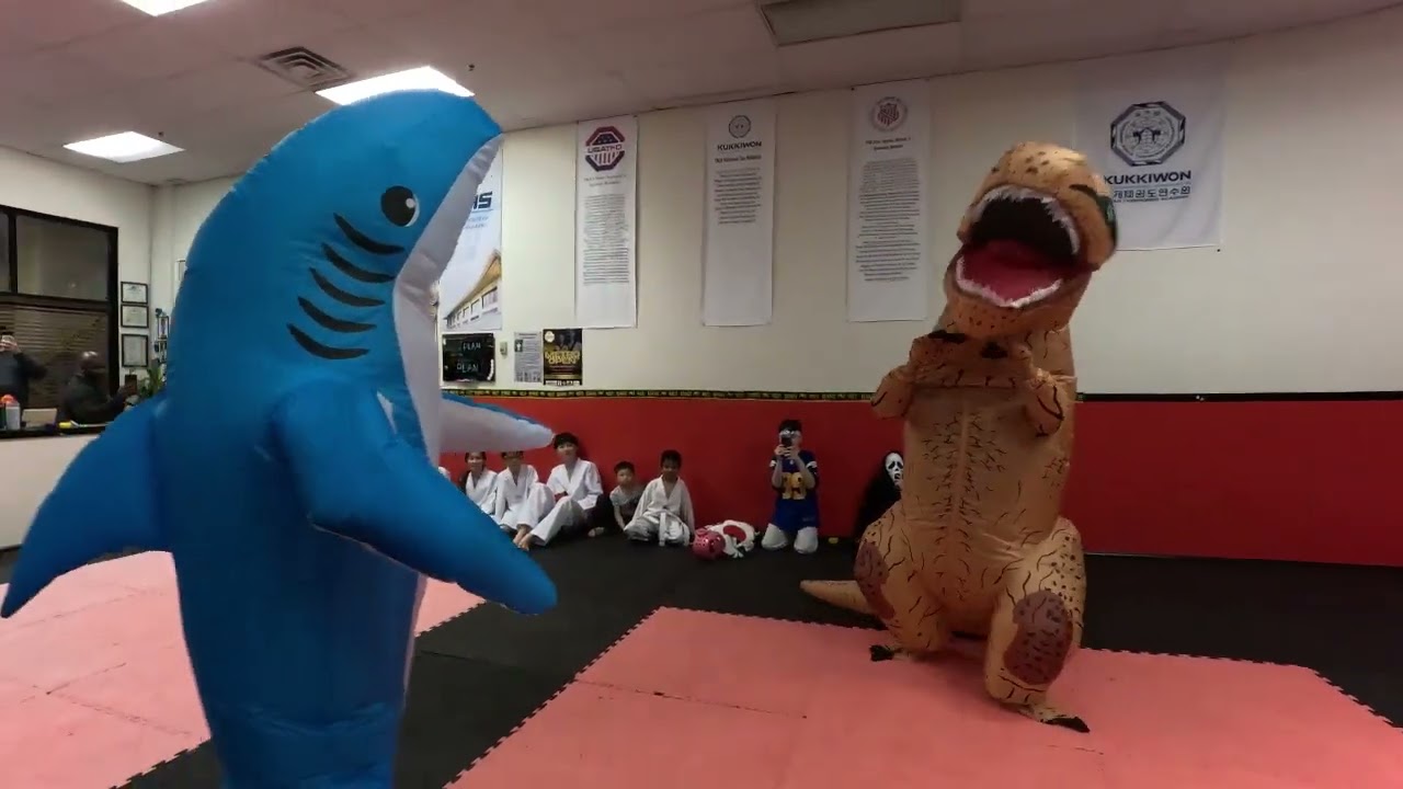 Rex and Sharky battle