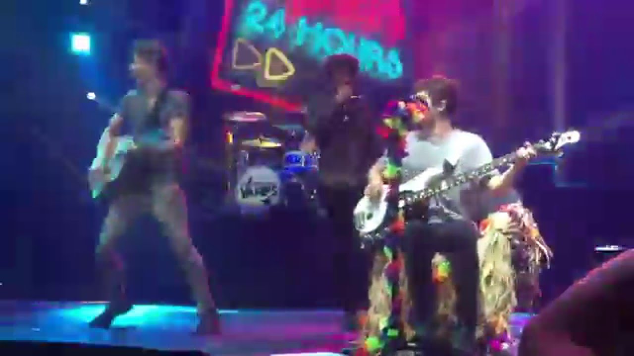 THE VAMPS - LAST NIGHT 160130