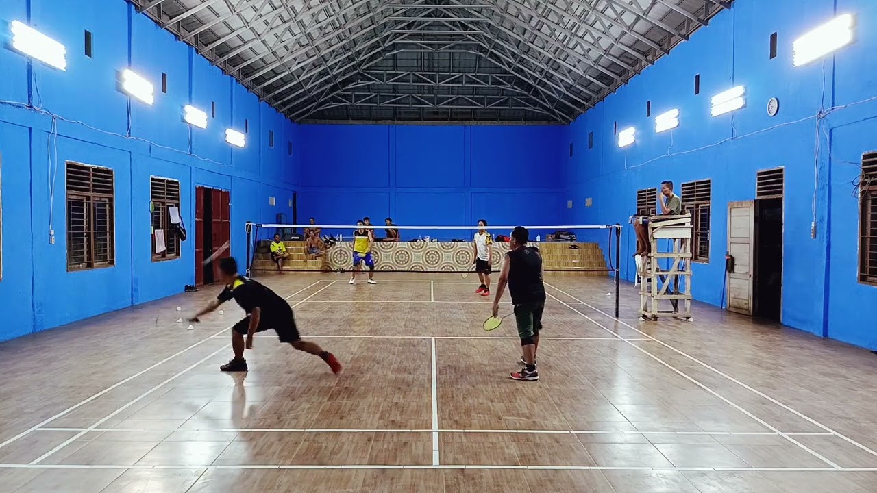 Ruslan Jini vs Khairul Iwa - main badminton pake filling