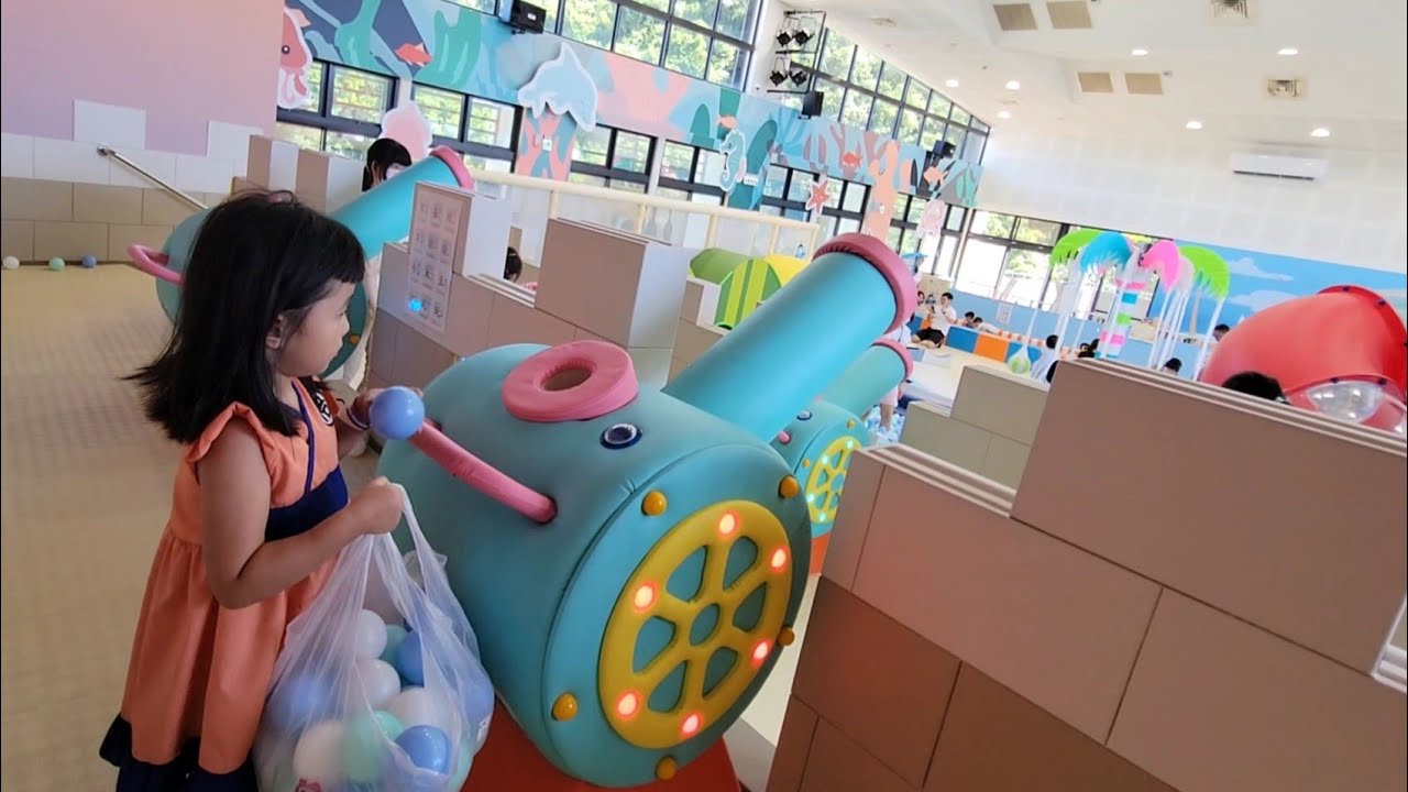 【基隆-中正室內兒童樂園】免費！燈塔溜滑梯、發射砲台、旋轉椰子樹(媞5Y9M27D、喬4Y3M27D)