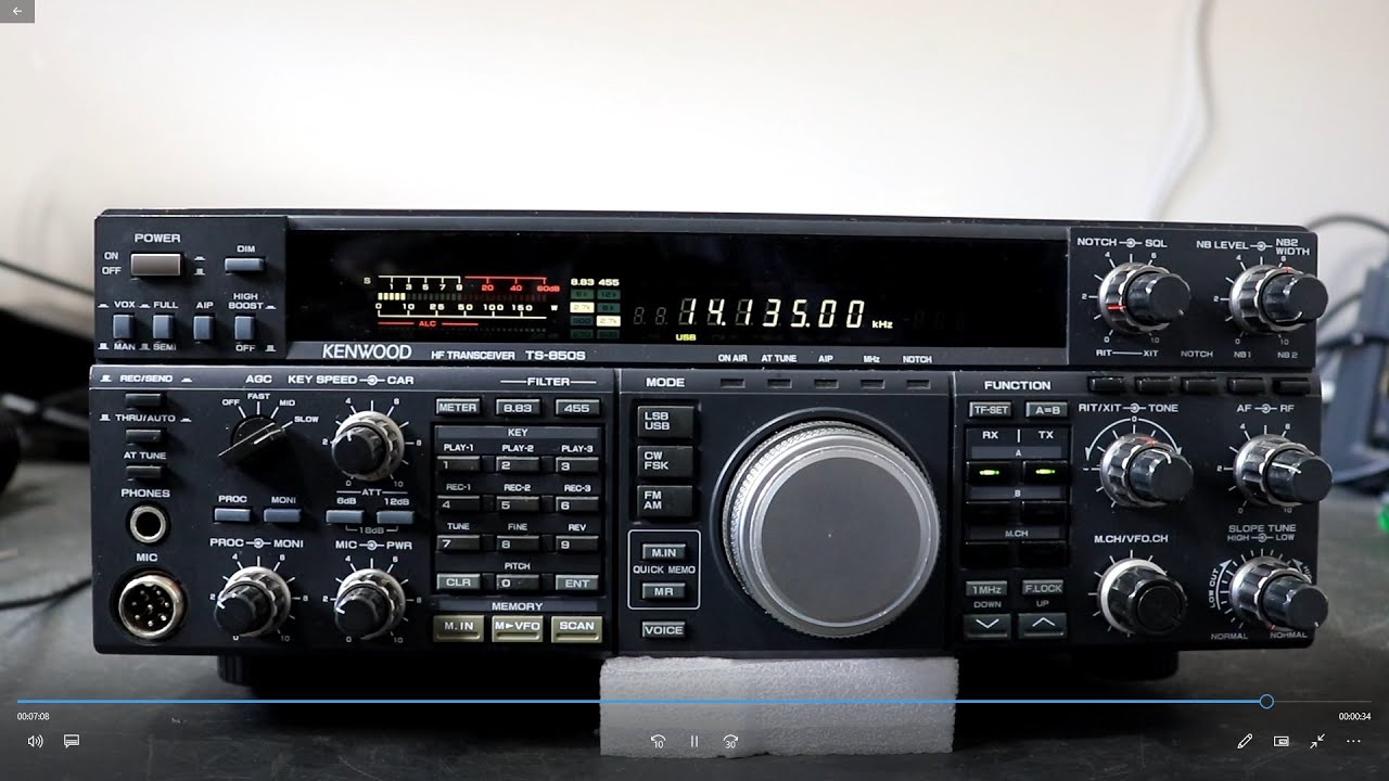 SLS RADIO SERVICE: TS-850S, DEFEITO PROVOCADO POR VAZAMENTO DA BATERIA DA CONTROL UNIT.