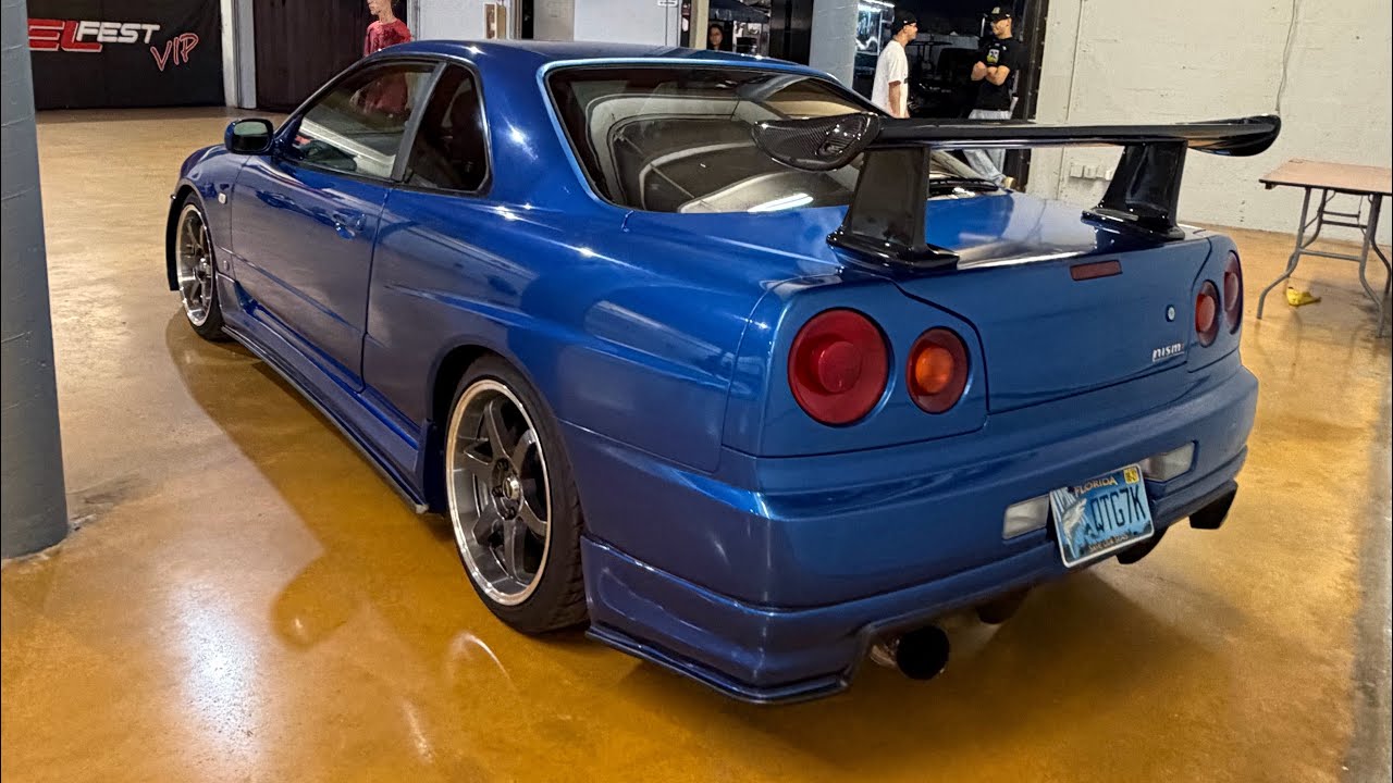 R34 skyline gtr carbon fiber wing. 