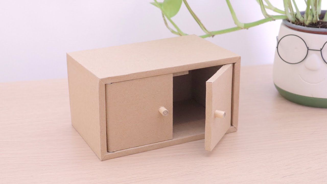 [Cardboard Crafts | DIY]How to make a small desktop cabinet with doors made of cardboard with magnet