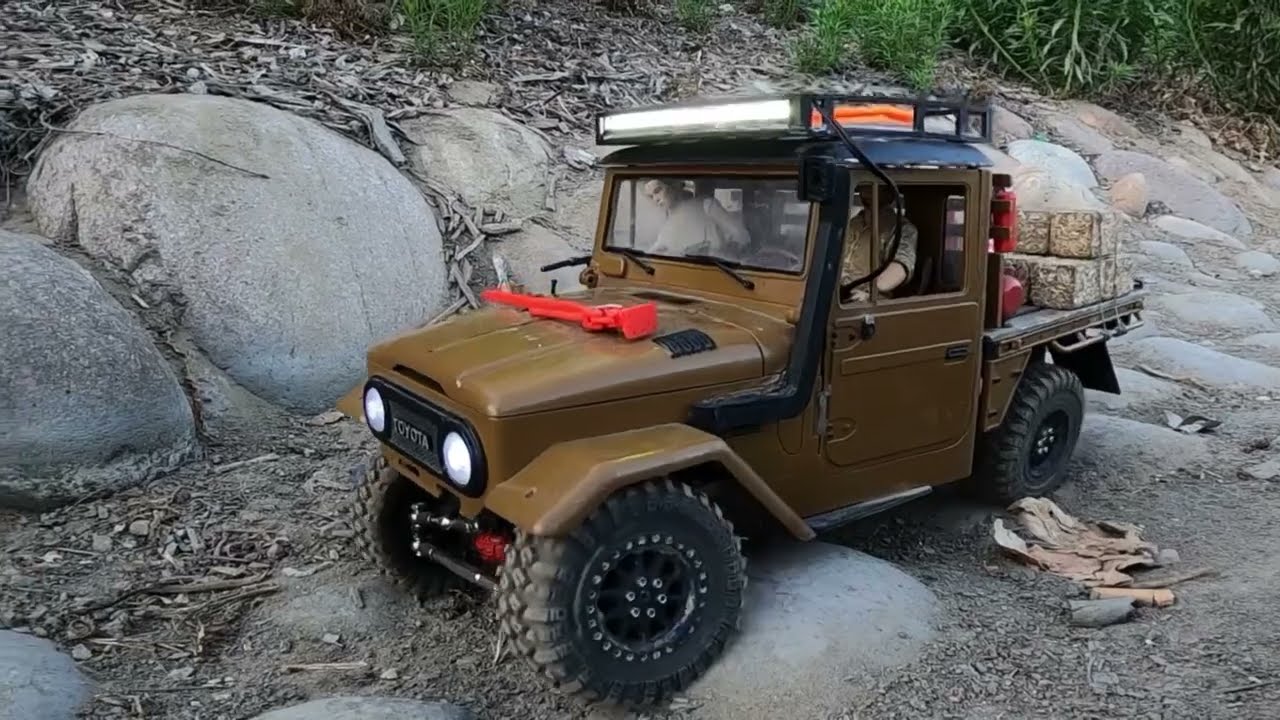 WPL C44 CUSTOM RIG 4WD FJ45 TOYOTA LAND CRUISER