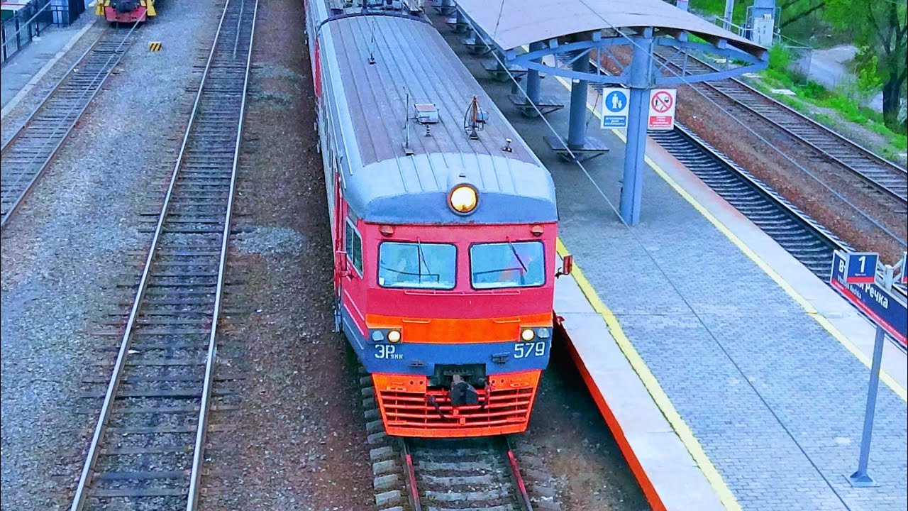 Railway. Commuter EMU Train ER9M to Nadezhdinskaya / Пригородный электропоезд ЭР9М до Надеждинской
