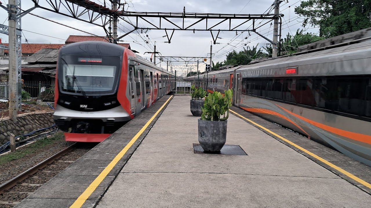 STASIUN BEKASI TIMUR ! KOMPILASI KRL COMMUTER LINE JR 205, CRRC DAN CC 204