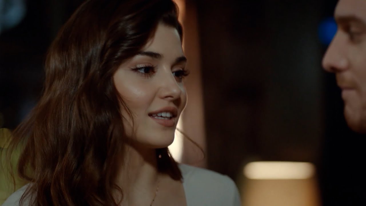 Eda fica intrigada pelo presente de Balca para Serkan | ¿Será Isso Amor? | TNT Novelas Brasil